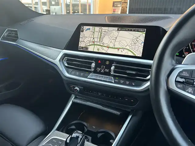 ＢＭＷ ３２０ｉ ツーリング Mスポーツ 福岡県 2020(令2)年 3.5万km サファイアブラックP ワンオーナー/アンビエントライト/純正ナビ/Bluetooth/USB/CarPlay/アダプティブクルーズコントロール/ブラインドスポット/レーンキープ/360°カメラ/パワーシート/メモリーシート/ハンズフリーパワーテールゲート/ワイヤレス充電/純正18インチアルミ/ミラー一体型ETC/ドラレコ/純正フロアマット/LEDヘッドライト/スマートキー