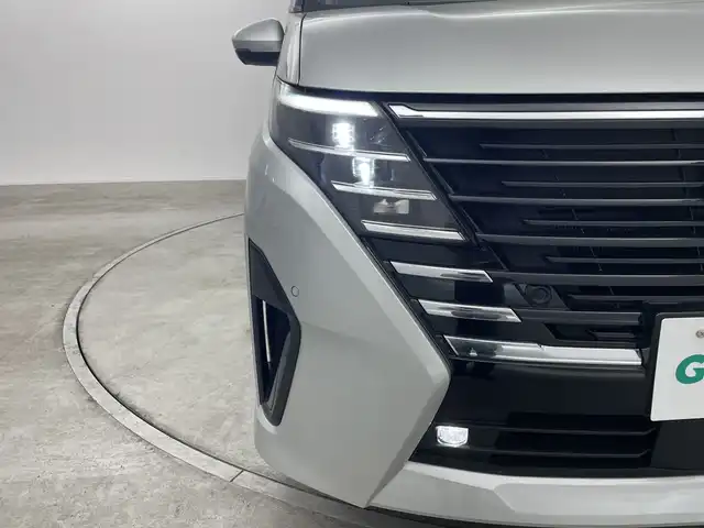 日産 セレナ e－パワー ハイウェイスター V 群馬県 2025(令7)年 0.1千km ブリリアントシルバー 登録済未使用車　純正１２．３型ナビ　アダプティブクルーズコントロール　全周囲カメラ　レーンキープアシスト　衝突被害軽減ブレーキ　ＥＴＣ２．０　コーナーセンサー　両側パワースライドドア　ＬＥＤライト