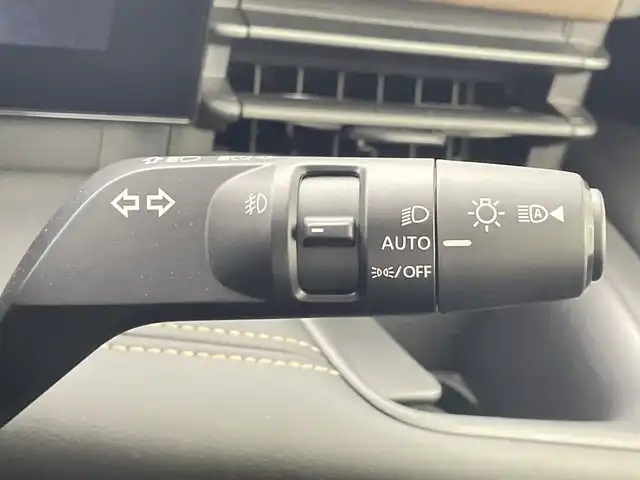 日産 セレナ e－パワー ハイウェイスター V 群馬県 2025(令7)年 0.1千km ブリリアントシルバー 登録済未使用車　純正１２．３型ナビ　アダプティブクルーズコントロール　全周囲カメラ　レーンキープアシスト　衝突被害軽減ブレーキ　ＥＴＣ２．０　コーナーセンサー　両側パワースライドドア　ＬＥＤライト