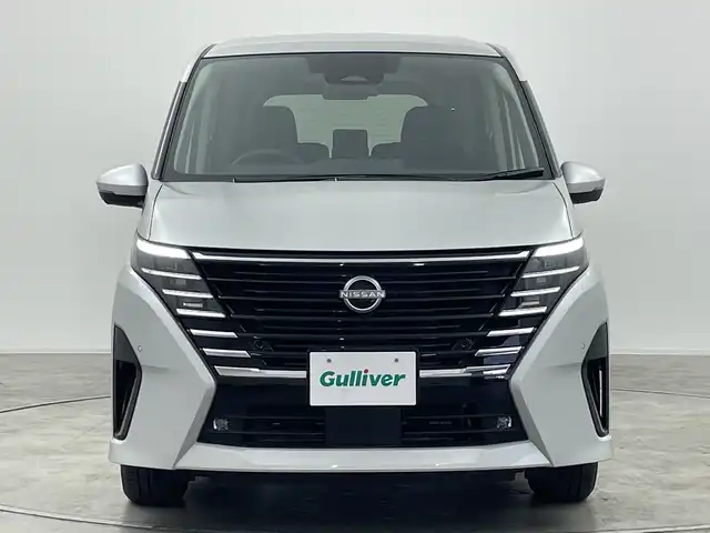 日産 セレナ e－パワー ハイウェイスター V 群馬県 2025(令7)年 0.1千km ブリリアントシルバー 登録済未使用車　純正１２．３型ナビ　アダプティブクルーズコントロール　全周囲カメラ　レーンキープアシスト　衝突被害軽減ブレーキ　ＥＴＣ２．０　コーナーセンサー　両側パワースライドドア　ＬＥＤライト