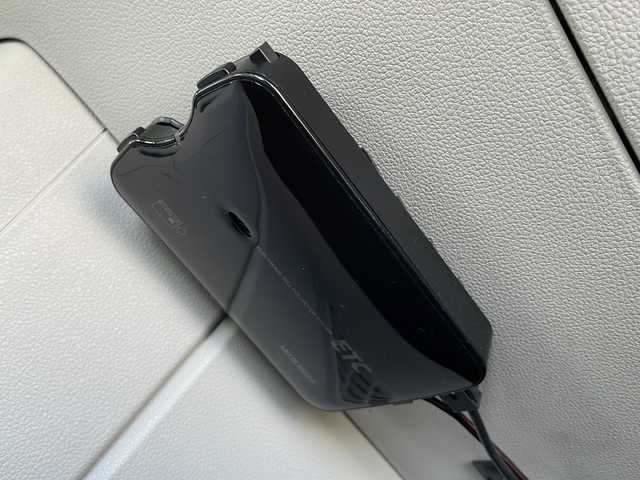 フォルクスワーゲン アップ！ ハイアップ！ 岩手県 2013(平25)年 6.6万km 白 衝突被害軽減機能　ナビ　Ｂｌｕｅｔｏｏｔｈ　ＣＤ／ＤＶＤ再生　フルセグ　ＥＴＣ　フロアマット　前席シートヒーター　純正１５インチアルミホイール　前後フォグランプ　ＬＥＤヘッドライト　リモコンキー
