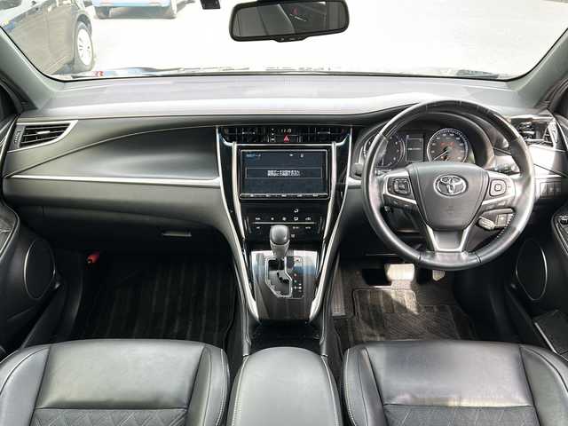 トヨタ ハリアー プレミアム 茨城県 2018(平30)年 7.3万km ブラック 純正9インチメモリナビ【NSZT-Y66T】/(地デジTV・CD・DVD・BT・ラジオ再生)/レーダークルーズコントロール/レーンアシスト/プリクラッシュセーフティ/コーナーセンサー/ハーフレザーシート/パワーシート/電動リアゲート/ETC/ドライブレコーダー/バックカメラ/オートライト/LEDヘッドライト/純正18inアルミホイール/純正フロアマット/スマートキー