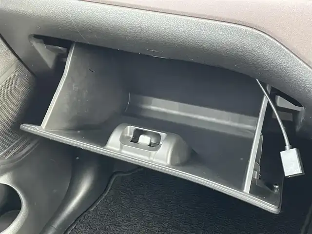 スズキ ソリオ バンディット HV MV 道央・札幌 2023(令5)年 8.3万km キャラバンアイボリーパールM / ガンメタリック2トーン ・4WD/・純正９インチナビ/(フルセグ/AM/FM/CD/DVD/BT)/・全方位カメラ/・衝突軽減ブレーキ/・純正ドライブレコーダー/・両側パワースライドドア/・D席/N席シートヒーター/・冬タイヤ　15インチ積込/・純正　15インチAW/・純正フロアマット/・アイドリングストップ/・クルーズコントロール（追従走行有）/・リアコーナーセンサー/・レーンキープアシスト/・LEDヘッドライ/・オートライト/・フォグランプ/・ポップアップディスプレイ/・盗難防止装置/・ABS/・横滑り防止装置/・スマートキー/・プッシュスタート/・スペアキー/・USB充電typeAtypeC/・後席サーキュレーター