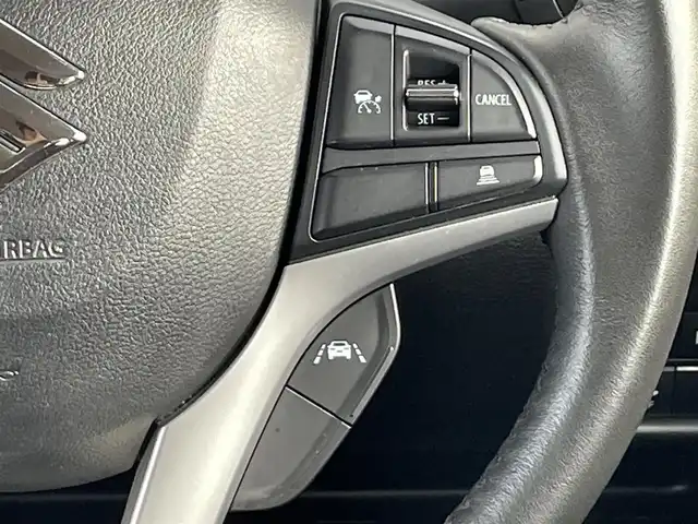 スズキ ソリオ バンディット HV MV 道央・札幌 2023(令5)年 8.3万km キャラバンアイボリーパールM / ガンメタリック2トーン ・4WD/・純正９インチナビ/(フルセグ/AM/FM/CD/DVD/BT)/・全方位カメラ/・衝突軽減ブレーキ/・純正ドライブレコーダー/・両側パワースライドドア/・D席/N席シートヒーター/・冬タイヤ　15インチ積込/・純正　15インチAW/・純正フロアマット/・アイドリングストップ/・クルーズコントロール（追従走行有）/・リアコーナーセンサー/・レーンキープアシスト/・LEDヘッドライ/・オートライト/・フォグランプ/・ポップアップディスプレイ/・盗難防止装置/・ABS/・横滑り防止装置/・スマートキー/・プッシュスタート/・スペアキー/・USB充電typeAtypeC/・後席サーキュレーター