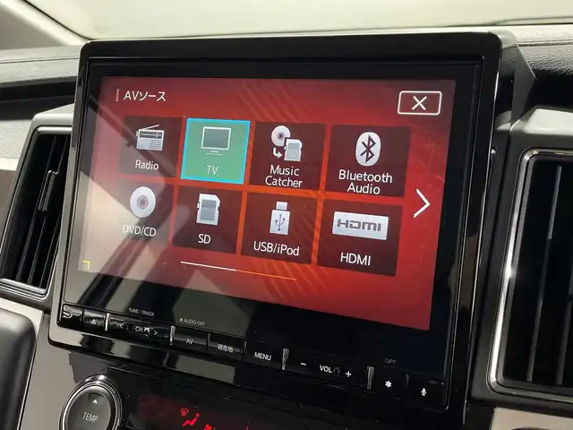 三菱 デリカＤ：５ ジャスパー 神奈川県 2023(令5)年 1.8万km ブラックダイヤモンド/グラファイトグレーメタリック 4WD/純正10.1インチSDナビ/AM　FM　フルセグ　DVD　CD　SD　MSV　USB　Bluetooth/マルチアラウンドモニター/両側パワースライドドア/e-Assist/ACC/専用ハーフレザーシート（合皮）/前席シートヒーター/運転席パワーシート/革巻きステアリング/ステアリングヒーター/ステアリングリモコン/AC100V電源/純正フロアマット/パワーバックドア/バーチャルマルチLEDヘッドライト/フォグランプ/専用18インチアルミホイール/ドアバイザー/衝突被害軽減ブレーキシステム/車線逸脱警報システム/オートマチックハイビーム/誤発進抑制機能（前進時）/スマートキー×2/専用フロントグリル/専用ポジションランプガーニッシュ/専用デカール