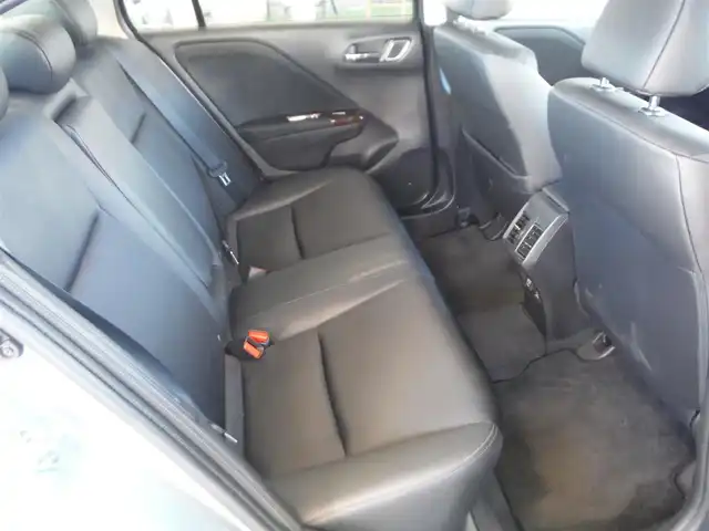 ホンダ グレイス ハイブリッド EX 東京都 2015(平27)年 7.3万km グレー ワンオーナー車/保証書あり/純正ナビ・TV/　BLUETOOTH・HDMI/　バックカメラ・ビルトインETC/ドライブレコーダー/ハーフレザーシート/　前席シートヒーター/あんしんパッケージ/パドルシフト/　クルーズコントロール/モデューロサイドスポイラー/LEDヘッドライト/電動コーナーポール/イルミスカッフプレート/スマートキー×2個