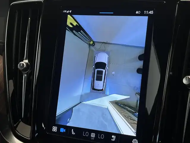 ボルボ Ｖ６０ アルティメット B4 岐阜県 2022(令4)年 0.5万km ゴールド リアシートヒーター/ステアリングホイールヒーター/ネットポケット（トンネルコンソール）/全車速追従機能ACC(アダプティブクルーズコントロール)/パイロット・アシスト（車線維持支援機能）/360度ビューカメラ/harman/kardon/ヘッドアップディスプレイ/ベンチレーション機能/電動リアゲート