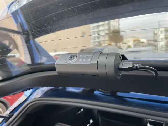 トヨタ Ｃ－ＨＲ G 東京都 2017(平29)年 3.2万km コバルトブルーメタリック 純正メモリナビ(NSZT-Y66T)/　(フルセグTV/Bluetooth/SD/DVD)/バックカメラ/ビルトインETC2.0/前後ドライブレコーダー/ブラックレザーシート/前席シートヒーター/TOYOTA Safety Sense P/・レーダークルーズ コントロール/・プリクラッシュセーフティ/・レーンディパーチャーアラート/・先行車発進告知機能/・オートマチックハイビーム/ブラインドスポットモニター/クリアランスソナー/横滑り防止機能/純正18インチアルミホイール/純正LEDヘッドライト/スマートキー/純正フロアマット/カーテンエアバック/スペアキー1本/保証書/取扱説明書