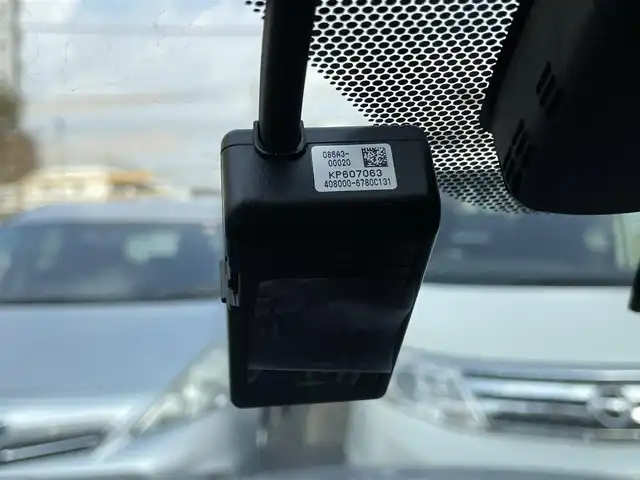 トヨタ Ｃ－ＨＲ G 東京都 2017(平29)年 3.2万km コバルトブルーメタリック 純正メモリナビ(NSZT-Y66T)/　(フルセグTV/Bluetooth/SD/DVD)/バックカメラ/ビルトインETC2.0/前後ドライブレコーダー/ブラックレザーシート/前席シートヒーター/TOYOTA Safety Sense P/・レーダークルーズ コントロール/・プリクラッシュセーフティ/・レーンディパーチャーアラート/・先行車発進告知機能/・オートマチックハイビーム/ブラインドスポットモニター/クリアランスソナー/横滑り防止機能/純正18インチアルミホイール/純正LEDヘッドライト/スマートキー/純正フロアマット/カーテンエアバック/スペアキー1本/保証書/取扱説明書