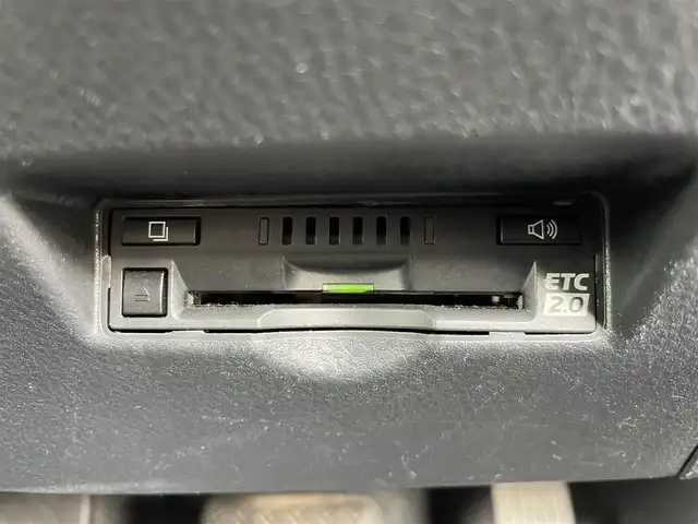 トヨタ Ｃ－ＨＲ G 東京都 2017(平29)年 3.2万km コバルトブルーメタリック 純正メモリナビ(NSZT-Y66T)/　(フルセグTV/Bluetooth/SD/DVD)/バックカメラ/ビルトインETC2.0/前後ドライブレコーダー/ブラックレザーシート/前席シートヒーター/TOYOTA Safety Sense P/・レーダークルーズ コントロール/・プリクラッシュセーフティ/・レーンディパーチャーアラート/・先行車発進告知機能/・オートマチックハイビーム/ブラインドスポットモニター/クリアランスソナー/横滑り防止機能/純正18インチアルミホイール/純正LEDヘッドライト/スマートキー/純正フロアマット/カーテンエアバック/スペアキー1本/保証書/取扱説明書