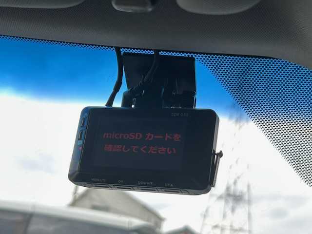 トヨタ カムリ G レザーパッケージ 大阪府 2018(平30)年 2.6万km アティチュードブラックマイカ ワンオーナー/サンルーフ/純正ナビ(BT/フルセグ/DVD)/バックカメラ/プリクラッシュセーフティー/レーンキープアシスト/アダプティブクルーズコントロール/オートマチックハイビーム/横滑り防止装置/前席シートヒーター/レザーシート/前席パワーシート/前後ドライブレコーダー/ビルトインETC/LEDヘッドライト/純正ドアバイザー/純正フロアマット/スマートキー×2