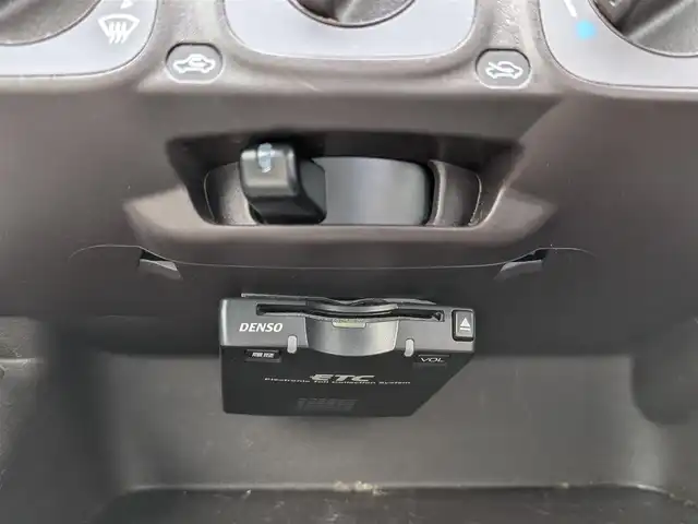 ダイハツ ブーン 1．0 CL 福井県 2013(平25)年 10.8万km ブラックマイカメタリック 横滑り防止装置/前後ドライブレコーダー/ETC/純正ディーラーオプションナビ/フルセグテレビ/純正ホイルキャップ/純正フロアマット/リモコンキー