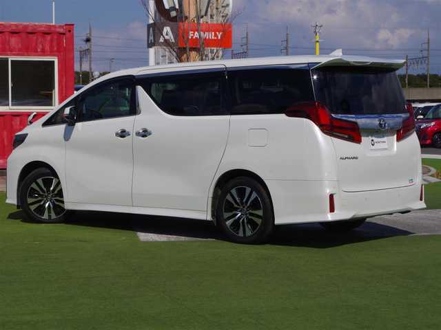 トヨタ アルファード S Cパッケージ 千葉県 2020(令2)年 5.3万km ホワイトパールクリスタルシャイン Toyota Safety Sense/・プリクラッシュセーフティ/・レーンディパーチャーアラート/・オートハイビーム/・レーダークルーズコントロール/・ブラインドスポットモニター/ツインムーンルーフ/両側パワースライドドア/パワーバックドア/10.5インチ純正コネクティッドナビ/バックカメラ/リバース連動ドアミラー（左/右）/ドライブレコーダー（前後撮影）【DRC-35M】/前席パワーシート/エアシート/シートヒーター/助手席/後席オットマン/ETC（2.0）/3眼LEDヘッドライト/フォグライト/ウインカーミラー/コンビハンドル/ステアリングヒーター/ステアリングスイッチ/クリアランスソナー/純正18インチアルミホイル/サイド/カーテンエアバッグ/スマートキー