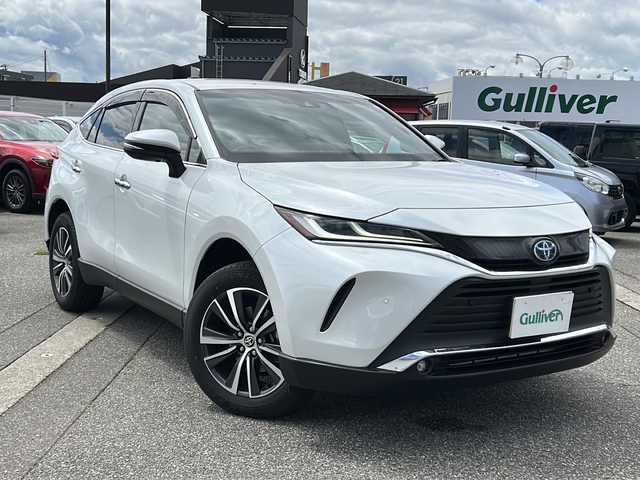 トヨタ ハリアー ハイブリッド G 富山県 2023(令5)年 2.9万km プラチナホワイトパールマイカ ワンオーナー/スマートキー/ハーフレザーシート/ディスプレイオーディオ/フルセグTV/4WD/衝突安全ブレーキ/Bluetooth/ビルトインETC2.0/バックカメラ/純正18インチAW/ACC/LEDヘッドライト/フォグランプ/純正フロアマット/ドアバイザー/横滑り防止装置/電動Pブレーキ/電動格納ウィンカーミラー/パワーバックドア/オートハイビーム/レーントレースアシスト/ブラインドスポットモニター/保証書/取扱説明書/ナビ取扱説明書/スペアキー（スマートキー）
