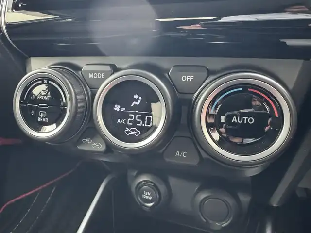 スズキ スイフト RSt 千葉県 2017(平29)年 2.9万km ピュアホワイトP ワンオーナー/純正ＳＤナビ/フルセグＴＶ/Bluetooth/全方位カメラ/衝突軽減ブレーキ/レーンキープアシスト/ビルトインＥＴＣ/クルーズコントロール/パドルシフト/ステアリングスイッチ/ヒートヒーター/LEDヘッドライト/フォグランプ/オートライト/純正16インチアルミホイール/プッシュスタート/スマートキー/電動格納ミラー/ウインカーミラー/横すべり防止/フロアマット/ドアバイザー/ACC/革巻きステアリング/USB