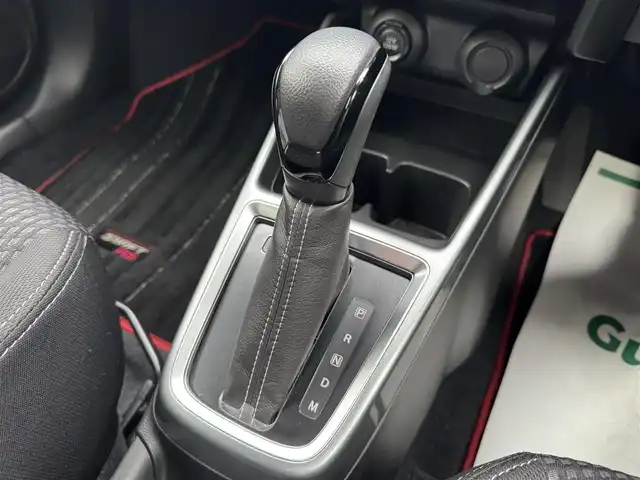 スズキ スイフト RSt 千葉県 2017(平29)年 2.9万km ピュアホワイトP ワンオーナー/純正ＳＤナビ/フルセグＴＶ/Bluetooth/全方位カメラ/衝突軽減ブレーキ/レーンキープアシスト/ビルトインＥＴＣ/クルーズコントロール/パドルシフト/ステアリングスイッチ/ヒートヒーター/LEDヘッドライト/フォグランプ/オートライト/純正16インチアルミホイール/プッシュスタート/スマートキー/電動格納ミラー/ウインカーミラー/横すべり防止/フロアマット/ドアバイザー/ACC/革巻きステアリング/USB
