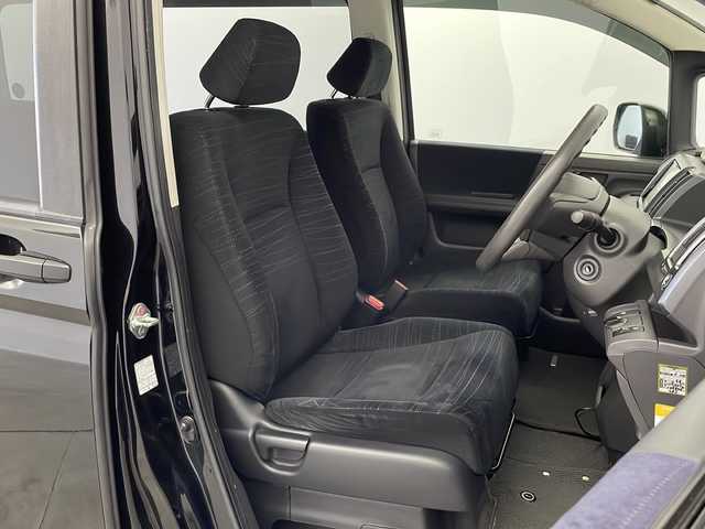 ホンダ ステップワゴン G 新潟県 2010(平22)年 10.6万km クリスタルブラックパール ALPINE製メモリナビ　/バックカメラ　/社外１５インチアルミホイール　/４WD/リモコンキー