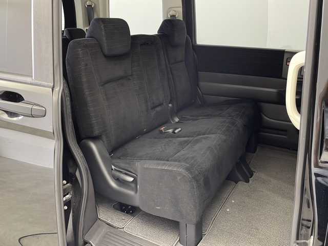 ホンダ ステップワゴン G 新潟県 2010(平22)年 10.6万km クリスタルブラックパール ALPINE製メモリナビ　/バックカメラ　/社外１５インチアルミホイール　/４WD/リモコンキー