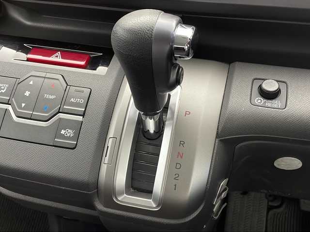 ホンダ ステップワゴン G 新潟県 2010(平22)年 10.6万km クリスタルブラックパール ALPINE製メモリナビ　/バックカメラ　/社外１５インチアルミホイール　/４WD/リモコンキー
