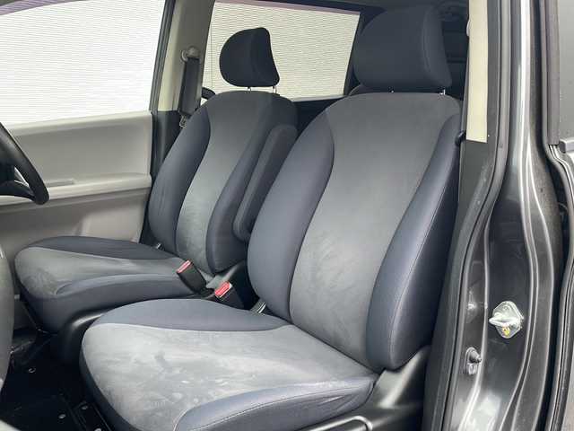 ホンダ フリード G ジャストセレクション 秋田県 2010(平22)年 10.9万km ポリッシュドメタルメタリック 登録時走行距離108269km/社外CDデッキ/ETC/片側パワースライド/格納ウィンカーミラー/フロントワイパーデザイアー/社外AW/純正フロアマット/ドアバイザー/オートライト/キセノンヘッドライト/リモコンキー/社外AWサマータイヤ積み込み