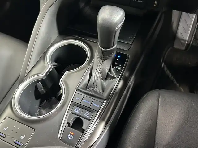 トヨタ カムリ WSレザーパッケージ 大阪府 2022(令4)年 2.7万km アティチュードブラックマイカ GRエアロ/マフラー 純正ナビ バックカメラ ETC2.0 革シート パワーシート/ヒーター 衝突軽減 レーダークルコン BSM ヘッドアップディスプレイ レーンアシスト オートハイビーム