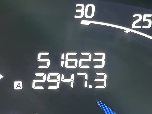 日産 セレナ HWS S HV Vエアロ+Sefty 大阪府 2015(平27)年 5.2万km ブリリアントホワイトパール 純正ナビ(フルセグ/DVD再生/Bluetooth) 360カメラ 後席モニター ETC 両側パワースライドドア 衝突軽減 クルコン クリアランスソナー レーンアシスト スマートキー Pスタート