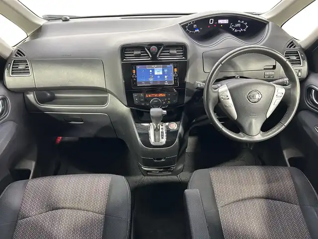 日産 セレナ HWS S HV Vエアロ+Sefty 大阪府 2015(平27)年 5.2万km ブリリアントホワイトパール 純正ナビ(フルセグ/DVD再生/Bluetooth) 360カメラ 後席モニター ETC 両側パワースライドドア 衝突軽減 クルコン クリアランスソナー レーンアシスト スマートキー Pスタート
