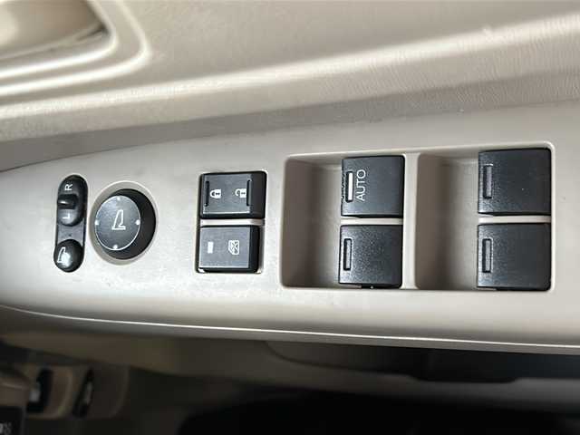ホンダ Ｎ ＢＯＸ G Lパッケージ 愛媛県 2012(平24)年 7.2万km ヒダマリアイボリーパール 純正ナビ/バックカメラ/横滑り防止装置/スマートキー/プッシュスタート/ステアリングスイッチ