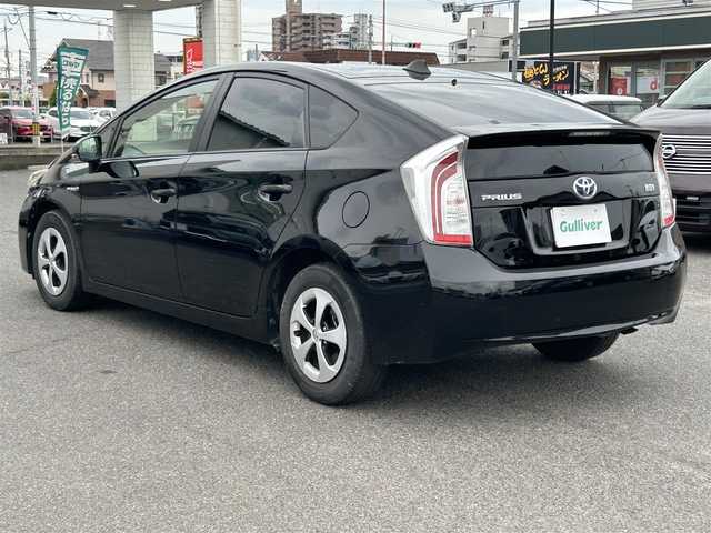 トヨタ プリウス S 広島県 2013(平25)年 15.4万km ブラック 純正ナビ/「CD/DVD/Bluetooth」/バックカメラ/ETC/一時停止案内/HIDヘッドライト/フォグライト/オートライト/プッシュスタート/純正15インチAW/純正フロアマット/保証書