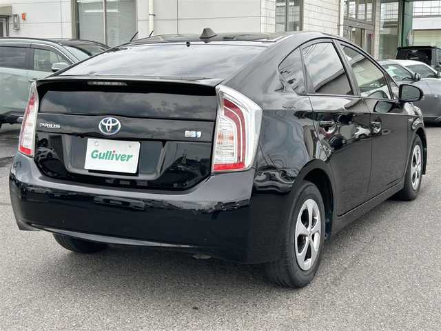 トヨタ プリウス S 広島県 2013(平25)年 15.4万km ブラック 純正ナビ/「CD/DVD/Bluetooth」/バックカメラ/ETC/一時停止案内/HIDヘッドライト/フォグライト/オートライト/プッシュスタート/純正15インチAW/純正フロアマット/保証書