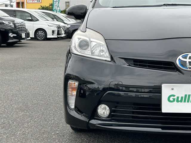 トヨタ プリウス S 広島県 2013(平25)年 15.4万km ブラック 純正ナビ/「CD/DVD/Bluetooth」/バックカメラ/ETC/一時停止案内/HIDヘッドライト/フォグライト/オートライト/プッシュスタート/純正15インチAW/純正フロアマット/保証書