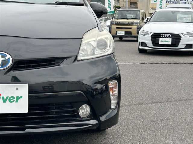 トヨタ プリウス S 広島県 2013(平25)年 15.4万km ブラック 純正ナビ/「CD/DVD/Bluetooth」/バックカメラ/ETC/一時停止案内/HIDヘッドライト/フォグライト/オートライト/プッシュスタート/純正15インチAW/純正フロアマット/保証書