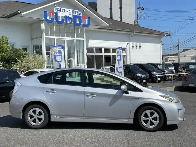 トヨタ プリウス S 愛知県 2012(平24)年 14.1万km プレミアムシルバーM (株)IDOMが運営する【じしゃロン名古屋鳴海店】の自社ローン専用車両になりますこちらは現金またはオートローンご利用時の価格です。自社ローンご希望の方は別途その旨お申付け下さい/スマートキー/純正ナビ・TV/バックカメラ/ビルトインETC/HID