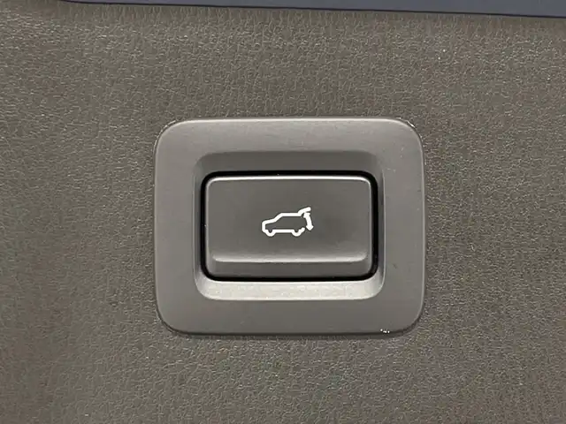 マツダ ＣＸ－５ XD ブラックトーンエディション 神奈川県 2022(令4)年 2.2万km ポリメタルグレーM ディーゼルターボ/マツダコネクトSDナビゲーション/フルセグ　Bluetooth　USB　/360度ビューカメラ/ヘッドアップディスプレイ/パワーバックドア/i-ACTIVSENSE/アドバンスドスマートシティブレーキサポート/スマートブレーキサポート/マツダレーダークルーズコントロール/AT誤発進抑制制御/車線逸脱警報システム/レーンキープアシストシステム/アダブティブLEDヘッドライト/ドライバーアテンションアラート/ブラインドスポットモニタリング/交通標識認識システム/リアクロストラフィックアラート/アイドリングストップ/前後ソナー/ハーフレザーシート/運転席パワーシート/ポジションメモリー/前席シートヒーター/革巻きステアリング/パドルシフト/ステアリングスイッチ/社外前方ドライブレコーダー/社外ETC/電動パーキングブレーキ/オートブレーキホールド/プッシュスタート/スマートキー/オートライト/フロントフォグランプ/純正19インチアルミホイール/純正リアスポイラー/取説　保証書　スペアキー