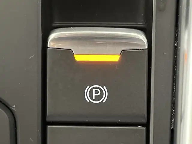 マツダ ＣＸ－５ XD ブラックトーンエディション 神奈川県 2022(令4)年 2.2万km ポリメタルグレーM ディーゼルターボ/マツダコネクトSDナビゲーション/フルセグ　Bluetooth　USB　/360度ビューカメラ/ヘッドアップディスプレイ/パワーバックドア/i-ACTIVSENSE/アドバンスドスマートシティブレーキサポート/スマートブレーキサポート/マツダレーダークルーズコントロール/AT誤発進抑制制御/車線逸脱警報システム/レーンキープアシストシステム/アダブティブLEDヘッドライト/ドライバーアテンションアラート/ブラインドスポットモニタリング/交通標識認識システム/リアクロストラフィックアラート/アイドリングストップ/前後ソナー/ハーフレザーシート/運転席パワーシート/ポジションメモリー/前席シートヒーター/革巻きステアリング/パドルシフト/ステアリングスイッチ/社外前方ドライブレコーダー/社外ETC/電動パーキングブレーキ/オートブレーキホールド/プッシュスタート/スマートキー/オートライト/フロントフォグランプ/純正19インチアルミホイール/純正リアスポイラー/取説　保証書　スペアキー