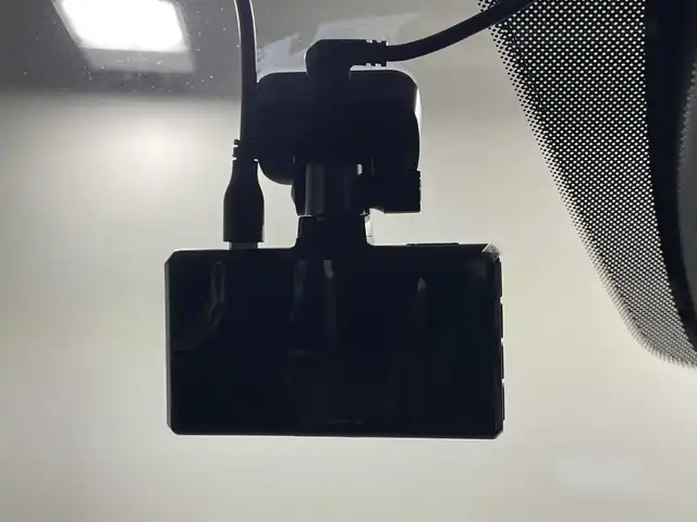 マツダ ＣＸ－５ XD ブラックトーンエディション 神奈川県 2022(令4)年 2.2万km ポリメタルグレーM ディーゼルターボ/マツダコネクトSDナビゲーション/フルセグ　Bluetooth　USB　/360度ビューカメラ/ヘッドアップディスプレイ/パワーバックドア/i-ACTIVSENSE/アドバンスドスマートシティブレーキサポート/スマートブレーキサポート/マツダレーダークルーズコントロール/AT誤発進抑制制御/車線逸脱警報システム/レーンキープアシストシステム/アダブティブLEDヘッドライト/ドライバーアテンションアラート/ブラインドスポットモニタリング/交通標識認識システム/リアクロストラフィックアラート/アイドリングストップ/前後ソナー/ハーフレザーシート/運転席パワーシート/ポジションメモリー/前席シートヒーター/革巻きステアリング/パドルシフト/ステアリングスイッチ/社外前方ドライブレコーダー/社外ETC/電動パーキングブレーキ/オートブレーキホールド/プッシュスタート/スマートキー/オートライト/フロントフォグランプ/純正19インチアルミホイール/純正リアスポイラー/取説　保証書　スペアキー