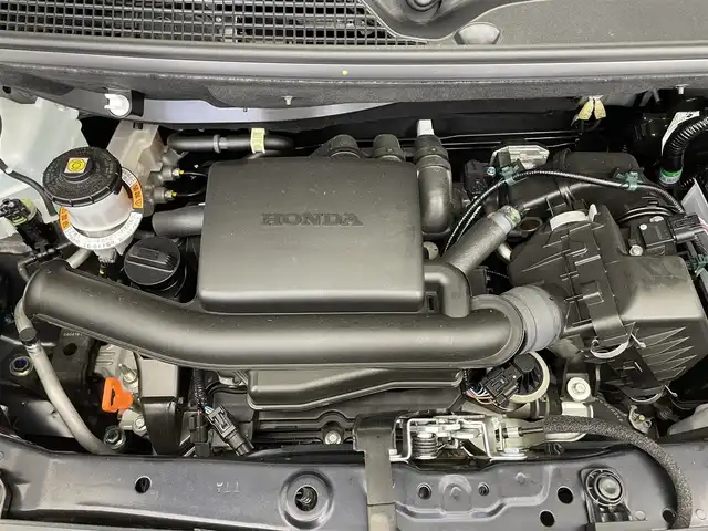 ホンダ Ｎ ＢＯＸ カスタム 滋賀県 2024(令6)年 0.1万km ミッドナイトブルービームM 禁煙車/純正9型ナビ/（BT/CD/DVD/AppleCarPlay/AndroidAuto/フルセグ）/片側電動スライドドア/前方ドライブレコーダー/バックカメラ/ETC/ホンダセンシング/・衝突軽減ブレーキ（CMBS）/・誤発進抑制機能（前方・後方）/・歩行者事故低減ステアリング/・路外逸脱抑制機能/・アダプティブクルーズコントロール（ACC）/・車線維持支援システム（LKAS）/・先行車発進お知らせ機能/・標識認識機能/・オートハイビーム/電動パーキング/オートホールド/オートエアコン/USB（Type-A/Type-C）/スマートキー/スペアキー/オートライト/LEDヘッドライト