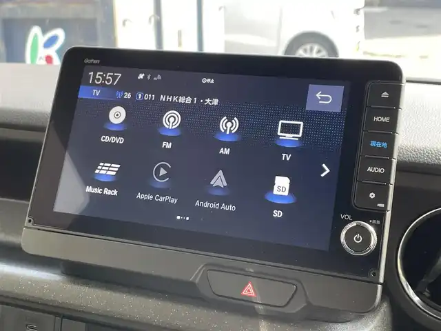 ホンダ Ｎ ＢＯＸ カスタム 滋賀県 2024(令6)年 0.1万km ミッドナイトブルービームM 禁煙車/純正9型ナビ/（BT/CD/DVD/AppleCarPlay/AndroidAuto/フルセグ）/片側電動スライドドア/前方ドライブレコーダー/バックカメラ/ETC/ホンダセンシング/・衝突軽減ブレーキ（CMBS）/・誤発進抑制機能（前方・後方）/・歩行者事故低減ステアリング/・路外逸脱抑制機能/・アダプティブクルーズコントロール（ACC）/・車線維持支援システム（LKAS）/・先行車発進お知らせ機能/・標識認識機能/・オートハイビーム/電動パーキング/オートホールド/オートエアコン/USB（Type-A/Type-C）/スマートキー/スペアキー/オートライト/LEDヘッドライト