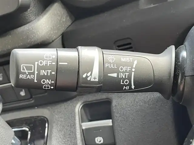 ホンダ Ｎ ＢＯＸ カスタム 滋賀県 2024(令6)年 0.1万km ミッドナイトブルービームM 禁煙車/純正9型ナビ/（BT/CD/DVD/AppleCarPlay/AndroidAuto/フルセグ）/片側電動スライドドア/前方ドライブレコーダー/バックカメラ/ETC/ホンダセンシング/・衝突軽減ブレーキ（CMBS）/・誤発進抑制機能（前方・後方）/・歩行者事故低減ステアリング/・路外逸脱抑制機能/・アダプティブクルーズコントロール（ACC）/・車線維持支援システム（LKAS）/・先行車発進お知らせ機能/・標識認識機能/・オートハイビーム/電動パーキング/オートホールド/オートエアコン/USB（Type-A/Type-C）/スマートキー/スペアキー/オートライト/LEDヘッドライト
