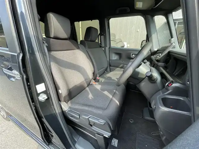 ホンダ Ｎ ＢＯＸ カスタム 滋賀県 2024(令6)年 0.1万km ミッドナイトブルービームM 禁煙車/純正9型ナビ/（BT/CD/DVD/AppleCarPlay/AndroidAuto/フルセグ）/片側電動スライドドア/前方ドライブレコーダー/バックカメラ/ETC/ホンダセンシング/・衝突軽減ブレーキ（CMBS）/・誤発進抑制機能（前方・後方）/・歩行者事故低減ステアリング/・路外逸脱抑制機能/・アダプティブクルーズコントロール（ACC）/・車線維持支援システム（LKAS）/・先行車発進お知らせ機能/・標識認識機能/・オートハイビーム/電動パーキング/オートホールド/オートエアコン/USB（Type-A/Type-C）/スマートキー/スペアキー/オートライト/LEDヘッドライト