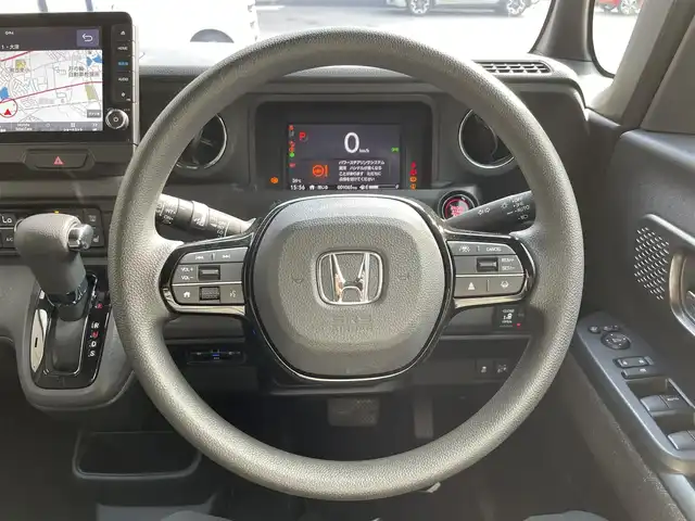 ホンダ Ｎ ＢＯＸ カスタム 滋賀県 2024(令6)年 0.1万km ミッドナイトブルービームM 禁煙車/純正9型ナビ/（BT/CD/DVD/AppleCarPlay/AndroidAuto/フルセグ）/片側電動スライドドア/前方ドライブレコーダー/バックカメラ/ETC/ホンダセンシング/・衝突軽減ブレーキ（CMBS）/・誤発進抑制機能（前方・後方）/・歩行者事故低減ステアリング/・路外逸脱抑制機能/・アダプティブクルーズコントロール（ACC）/・車線維持支援システム（LKAS）/・先行車発進お知らせ機能/・標識認識機能/・オートハイビーム/電動パーキング/オートホールド/オートエアコン/USB（Type-A/Type-C）/スマートキー/スペアキー/オートライト/LEDヘッドライト