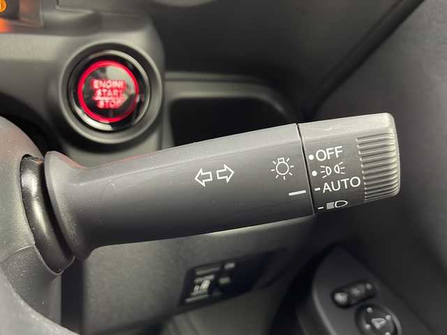 ホンダ Ｎ ＢＯＸ カスタム 大阪府 2024(令6)年 0.1万km ミッドナイトブルービームM 禁煙車/純正9型ナビ/（BT/CD/DVD/AppleCarPlay/AndroidAuto/フルセグ）/片側電動スライドドア/前方ドライブレコーダー/バックカメラ/ETC/ホンダセンシング/・衝突軽減ブレーキ（CMBS）/・誤発進抑制機能（前方・後方）/・歩行者事故低減ステアリング/・路外逸脱抑制機能/・アダプティブクルーズコントロール（ACC）/・車線維持支援システム（LKAS）/・先行車発進お知らせ機能/・標識認識機能/・オートハイビーム/電動パーキング/オートホールド/オートエアコン/USB（Type-A/Type-C）/サンシェード/オートリトラミラー/D/N席シートヒーター/スマートキー/スペアキー/オートライト/LEDヘッドライト