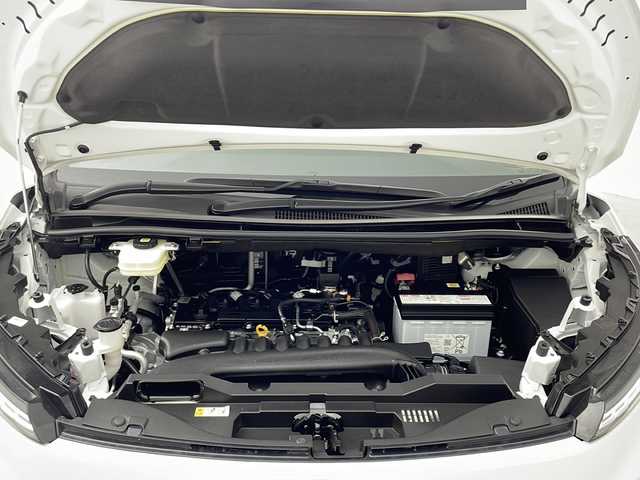 トヨタ ヴォクシー S－Z 千葉県 2024(令6)年 0.7万km ホワイトパールクリスタルシャイン 禁煙車/純正8インチディスプレイオーディオ（コネクティットナビ対応）/フルセグTV　Bluetooth　CD/バックカメラ/全方位カメラ/両側パワースライドドア/ビルトインETC2.0/オートライト/オートハイビーム/LEDヘッドライト/トヨタセーフティセンス/・レーンディパーチャーアラート/・ブラインドスポットモニター/・プリクラッシュセーフティ/・プロアクティブドライビングアシスト/・パーキングサポートブレーキ/・ロードサインアシスト/・レーダークルーズコントロール/コーナーセンサー/電子パーキング/ブレーキホールド/シートヒーター/ハンドルヒーター/パワーバックドア/オートリトラミラー/USB　タイプC　HDMI/純正アルミホイール/純正フロアマット/スマートキー