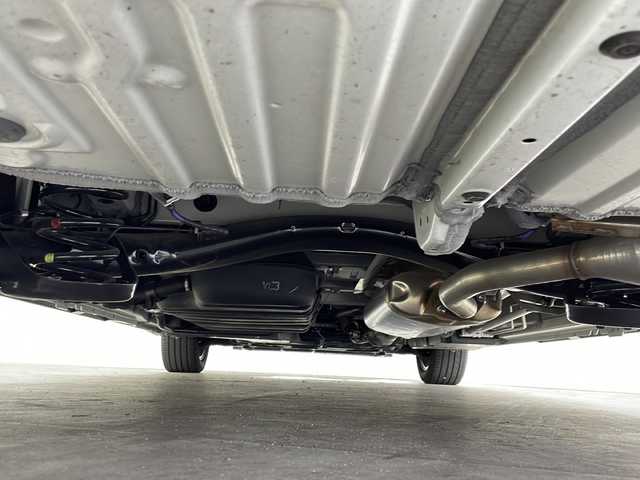 トヨタ ヴォクシー S－Z 千葉県 2024(令6)年 0.7万km ホワイトパールクリスタルシャイン 禁煙車/純正8インチディスプレイオーディオ（コネクティットナビ対応）/フルセグTV　Bluetooth　CD/バックカメラ/全方位カメラ/両側パワースライドドア/ビルトインETC2.0/オートライト/オートハイビーム/LEDヘッドライト/トヨタセーフティセンス/・レーンディパーチャーアラート/・ブラインドスポットモニター/・プリクラッシュセーフティ/・プロアクティブドライビングアシスト/・パーキングサポートブレーキ/・ロードサインアシスト/・レーダークルーズコントロール/コーナーセンサー/電子パーキング/ブレーキホールド/シートヒーター/ハンドルヒーター/パワーバックドア/オートリトラミラー/USB　タイプC　HDMI/純正アルミホイール/純正フロアマット/スマートキー