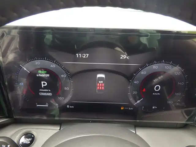 日産 セレナ e－パワー ハイウェイスター V 千葉県 2025(令7)年 0.1千km プリズムホワイト e-POWER　ハイウエイスターV　ヘッドランプ オートレベライザー+アダプティブLEDヘッドライトシステム+インテリジェント アラウンドビューモニター（移動物 検知機能付）+インテリジェント ルームミラー+アドバンスドドライブアシストディスプレイ（12.3インチカラーディスプレイ）+統合型インターフェースディスプレイ+ワイヤレス充電器+6スピーカー+NissanConnectナビゲーションシステム（地デジ内蔵）+車載通信ユニット（TCU［Telematics Control Unit］）+ETC2.0ユニット（ビルトインタイプ）+ドライブレコーダー（前後セット）+プロパイロット（ナビリンク機能付）+プロパイロット緊急停止支援システム（SOSコール機能付）+SOSコール（488/400円）後席専用モニターHDMI NissanConnectナビ付車用(125400円)/エマージェンシーブレーキ/プロパイロット/インテリジェントクルーズコントロール/インテリジェントルームミラー/ハンズフリー両側パワースライドドア/ワイヤレス充電/純正コネクトナビ/地デジTV/【Bluetooth接続】/アラウンドビューモニター/フリップダウンモニター/ドライブレコーダー/ETC（2.0）