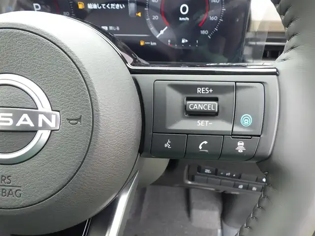 日産 セレナ e－パワー ハイウェイスター V 千葉県 2025(令7)年 0.1千km プリズムホワイト e-POWER　ハイウエイスターV　ヘッドランプ オートレベライザー+アダプティブLEDヘッドライトシステム+インテリジェント アラウンドビューモニター（移動物 検知機能付）+インテリジェント ルームミラー+アドバンスドドライブアシストディスプレイ（12.3インチカラーディスプレイ）+統合型インターフェースディスプレイ+ワイヤレス充電器+6スピーカー+NissanConnectナビゲーションシステム（地デジ内蔵）+車載通信ユニット（TCU［Telematics Control Unit］）+ETC2.0ユニット（ビルトインタイプ）+ドライブレコーダー（前後セット）+プロパイロット（ナビリンク機能付）+プロパイロット緊急停止支援システム（SOSコール機能付）+SOSコール（488/400円）後席専用モニターHDMI NissanConnectナビ付車用(125400円)/エマージェンシーブレーキ/プロパイロット/インテリジェントクルーズコントロール/インテリジェントルームミラー/ハンズフリー両側パワースライドドア/ワイヤレス充電/純正コネクトナビ/地デジTV/【Bluetooth接続】/アラウンドビューモニター/フリップダウンモニター/ドライブレコーダー/ETC（2.0）