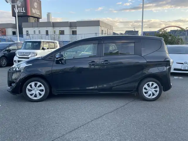 トヨタ シエンタ ハイブリッド X 東京都 2015(平27)年 9.4万km ブラックマイカ (株)IDOMが運営する【じしゃロン昭島店】の自社ローン対象車両になります。こちらは現金ご利用時の価格です。自社ローンご希望の方は別途その旨お申付け下さい。						/エアコン故障/ナビ/ETC/片側パワースライドドア