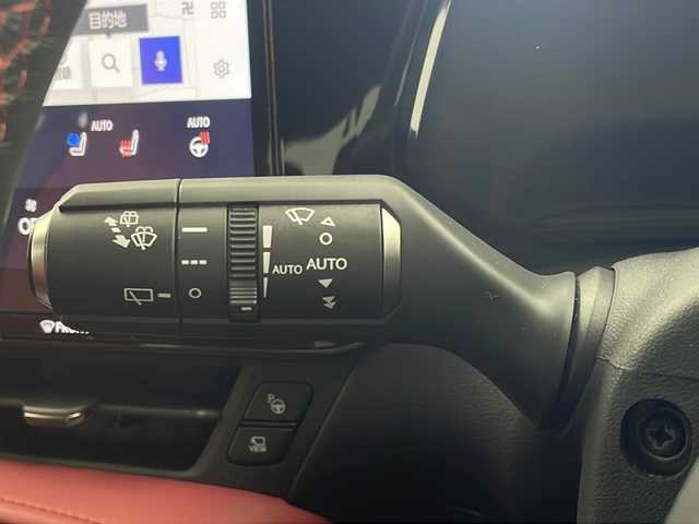 レクサス ＮＸ 350h Fスポーツ 岐阜県 2023(令5)年 2.2万km ホワイトノーヴァガラスフレーク サンルーフ/14インチコネクティッドナビ/ (フルセグTV/Bluetooth/USB/MiraCast)/レクサスセーフティ－システム/プリクラッシュセーフティ/レーダークルーズコントロール/レーントレーシングアシスト/アダプティブハイビームシステム/ロードサインアシスト/プロアクティブドライビングアシスト/レクサスチームメイト/ブラインドスポットモニター/クリアランスソナー/パノラミックビューモニター/ワイヤレス充電/赤レザーシート/シートヒーター/ベンチレーション/パワーシート/シートメモリ/ステアリングヒーター/革巻きステアリング/パドルシフト/ステアリングスイッチ/パワーバックドア/ヘッドアップディスプレイ/LEDヘッドライト/純正アルミホイール/純正フロアマット/純正ドアバイザー/ドライブレコーダー/ETC2.0