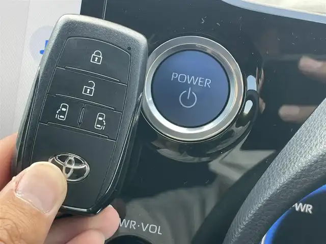 トヨタ ノア ハイブリッド S－Z 千葉県 2023(令5)年 2.1万km アティチュードブラックマイカ トヨタセーフティセンス/　衝突軽減ブレーキ/レーンキープアシスト/　レーダークルーズコントロール/オートハイビーム/　クリアランスソナー/10.5インチディスプレイオーディオプラス/　フルセグ/BT/DVD/CD/USB/HDMI/バックカメラ/ステアリングスイッチ/ETC2.0/両側パワースライドドア/LEDヘッドライト/オートライト/フォグライト/電動パーキングブレーキ/ブレーキホールド/スマートキー/プッシュスタート/フロアマット/オート電動格納/ウィンカーミラー