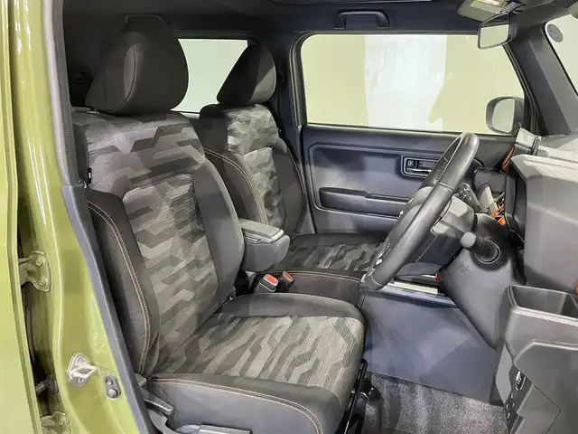ダイハツ タフト G ターボ 愛知県 2020(令2)年 1.8万km フォレストカーキメタリック 純正９インチディスプレイオーディオ/ガラスルーフ/パノラミックビューモニター/レーダークルーズコントロール/衝突軽減ブレーキ/車線逸脱警報/先行車発進告知/クリアランスソナー/電動パーキングブレーキ/ブレーキホールド/シートヒーター/ドライブレコーダー/ＥＴＣ/アクセサリーソケット/USB入力端子/LEDヘッドライト/アイドリングストップ/ISOFIX/純正ゴムマット/純正15インチアルミホイール